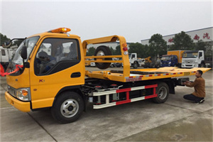 吴兴哪里有拖车服务